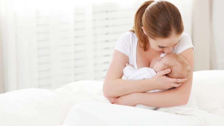 Breastfeeding 101: The New Mom’s Guide to Breastfeeding